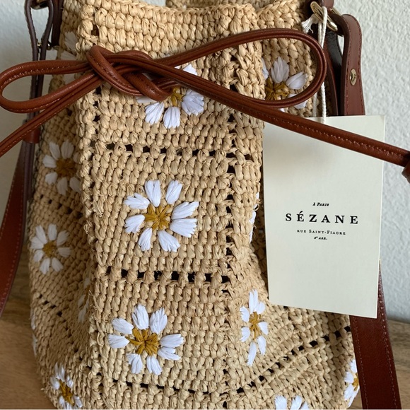 Sezane Daisy Floral Embroidered Raffia Farrow Bag - Picture 6 of 9